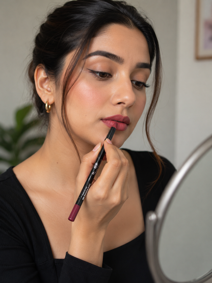 Ultimate 4-in-1 Beauty Bundle: 2 Matte Lip Glosses, 1 Kajal & 1 Lip Liner